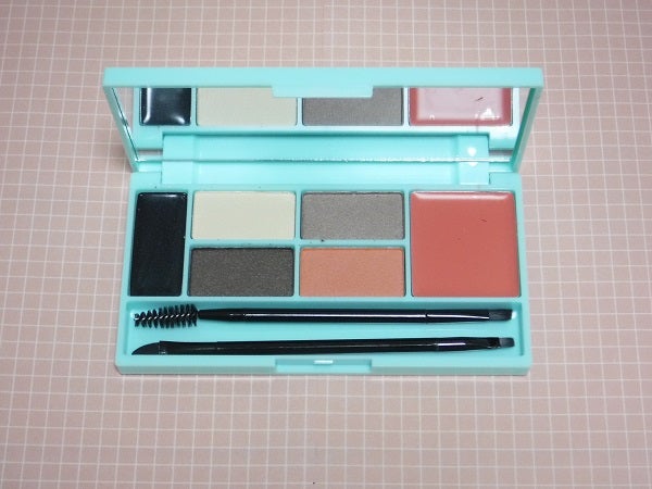 マストbuy 長井かおりさん監修メイクパレット付のアンドロージー3月号 シティリビングweb