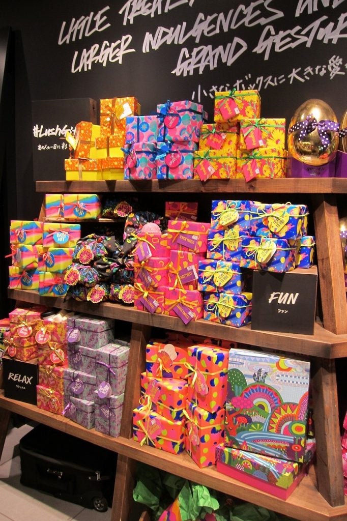 lush 販売 バッグ 店舗 大阪