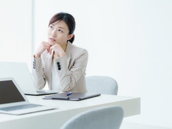 2026年のリアル：「専業主婦になりたい」と願う20代女性の本音と、直面する「年収800万円の壁」