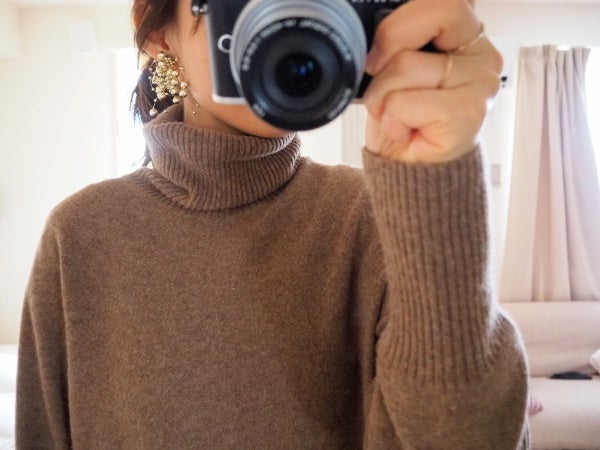タートルニットの首もと どうしてる これはダサい こうするとこなれて見える プチプラ服格上げに 普通のolが検証してみた シティリビングweb