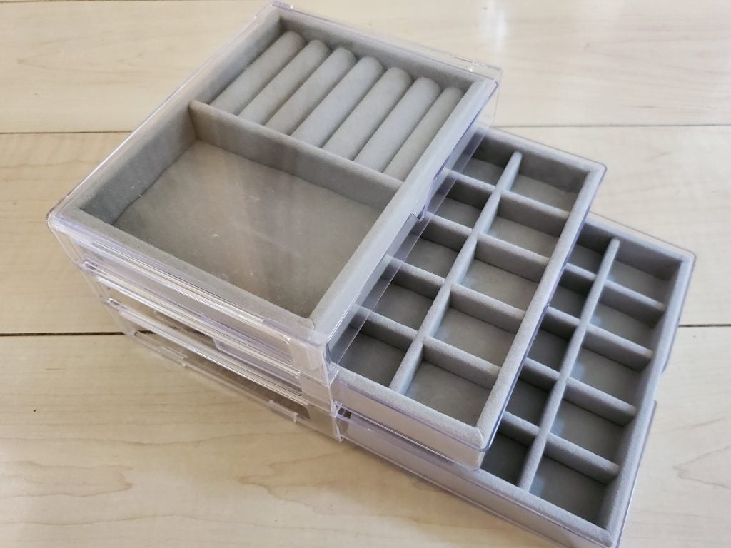 ダイソー】やっと買えた！アクセサリートレイを使ってジュエリーBOX