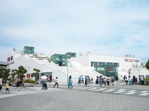 ドラえもんサステナモードに注目 世界で唯一の公園併設 Uniqlo Park 横浜ベイサイド店 シティリビングweb