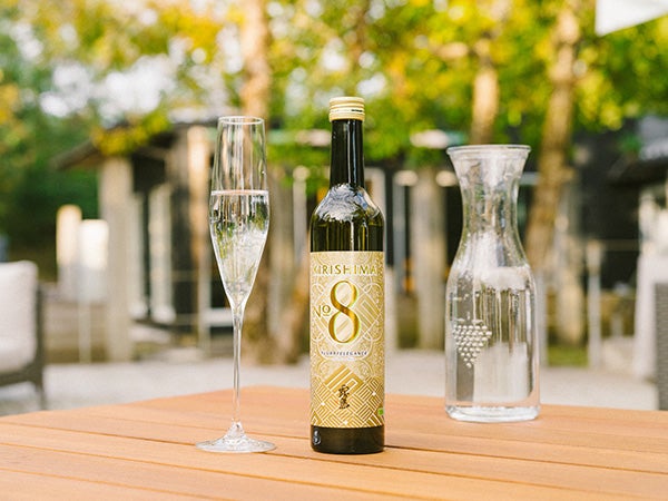 シャンパングラスで楽しむ♪本格芋焼酎「KIRISHIMA No.8」が首都圏先行