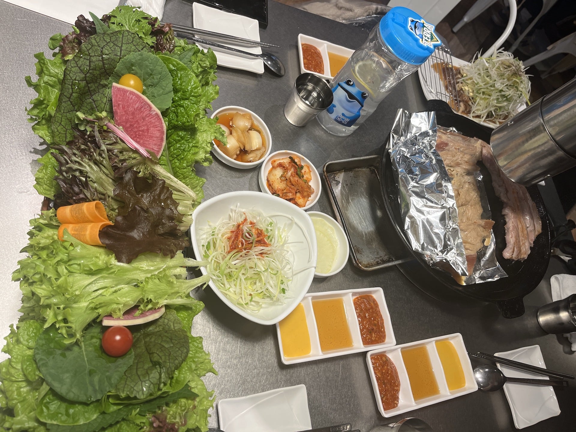 【新大久保】15種類の野菜と食べる韓国焼肉「くるむ」は開店直後にGO!|シティリビングWeb