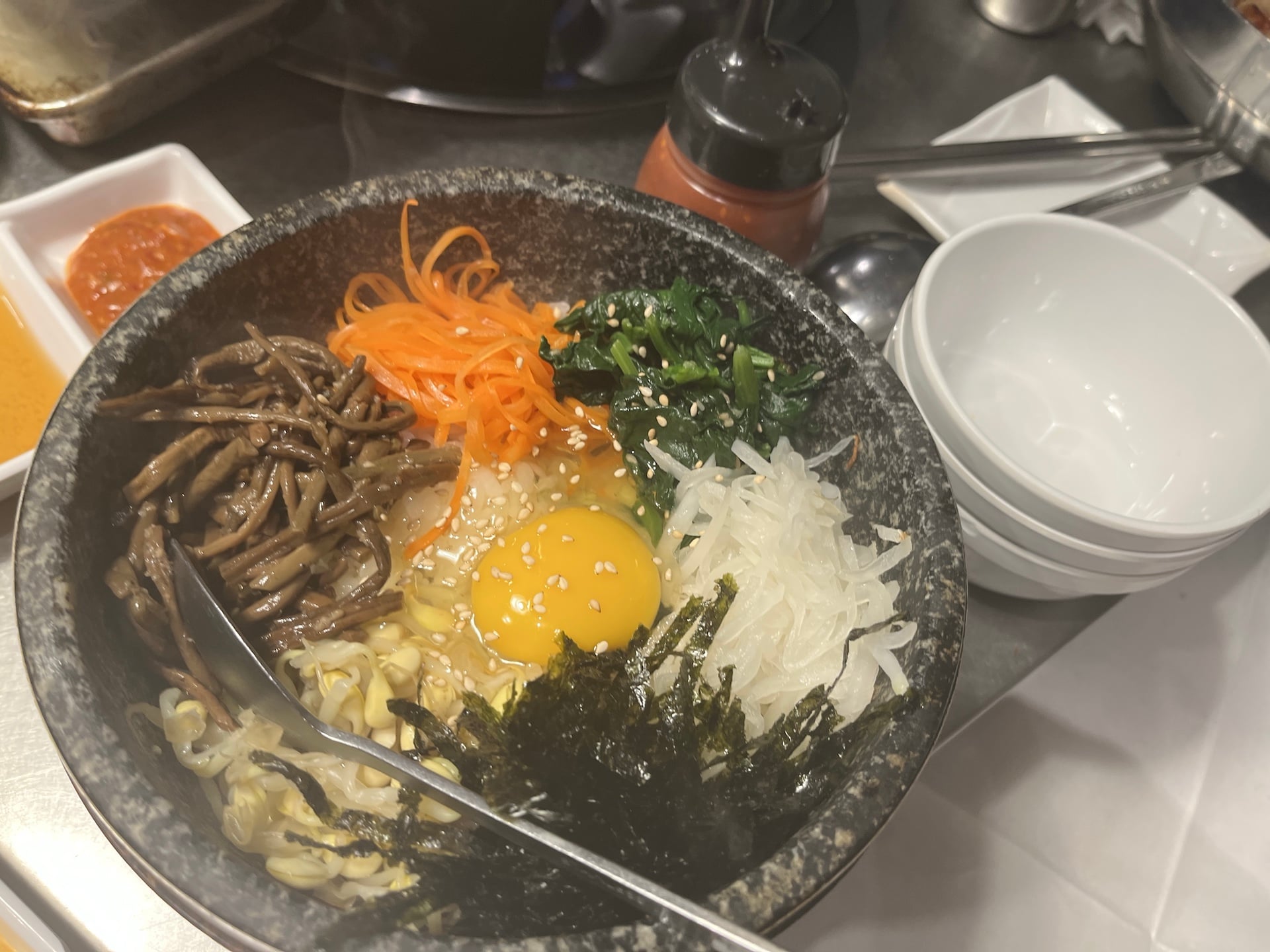 【新大久保】15種類の野菜と食べる韓国焼肉「くるむ」は開店直後にGO!|シティリビングWeb