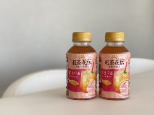 新発売！紅茶花伝のとろけるピーチティーを飲んでみた！｜シティ