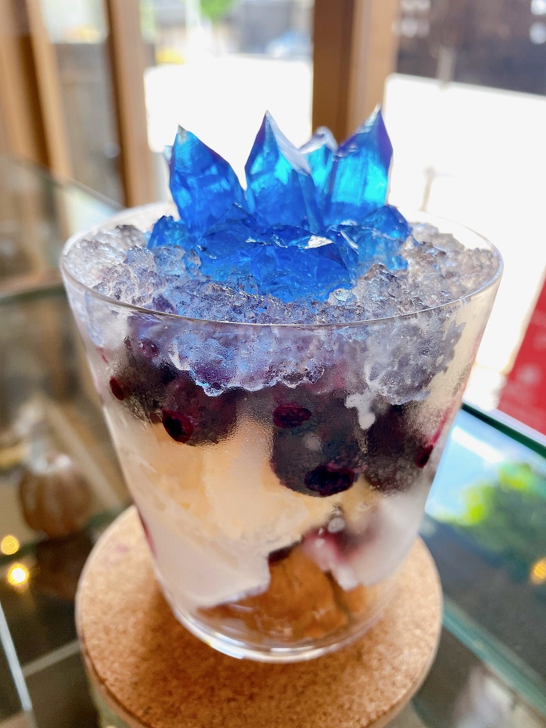 京都】食べる鉱物!? この夏食べたい！輝く水晶パフェ｜シティリビングWeb