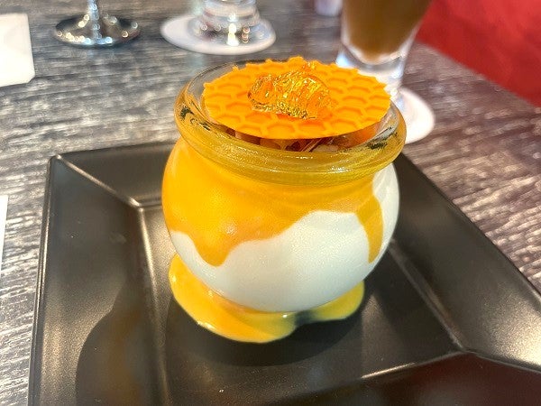 はちみつチーズケーキ(ハチつき)