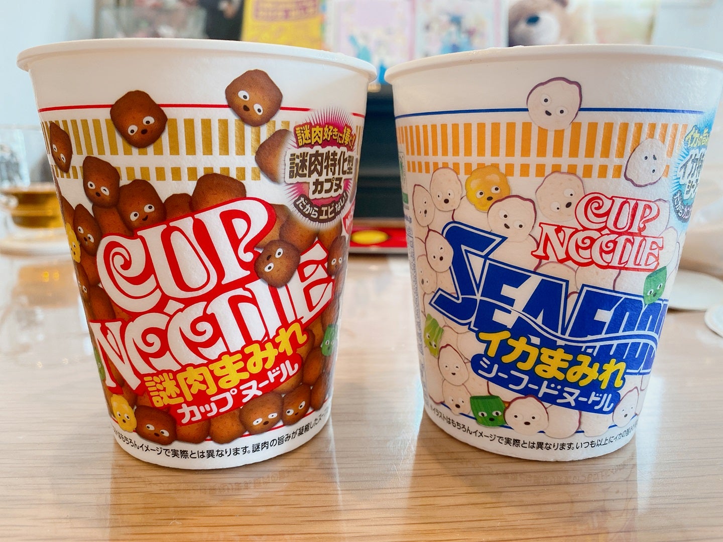 限界価格　値下げ不可　アミューズメント景品詰め合わせ　カップヌードル　バーレル　ペヤング　お菓子その② 通常品の約4倍の謎肉を使用？「カップヌードル 謎肉まみれ」をレビュー