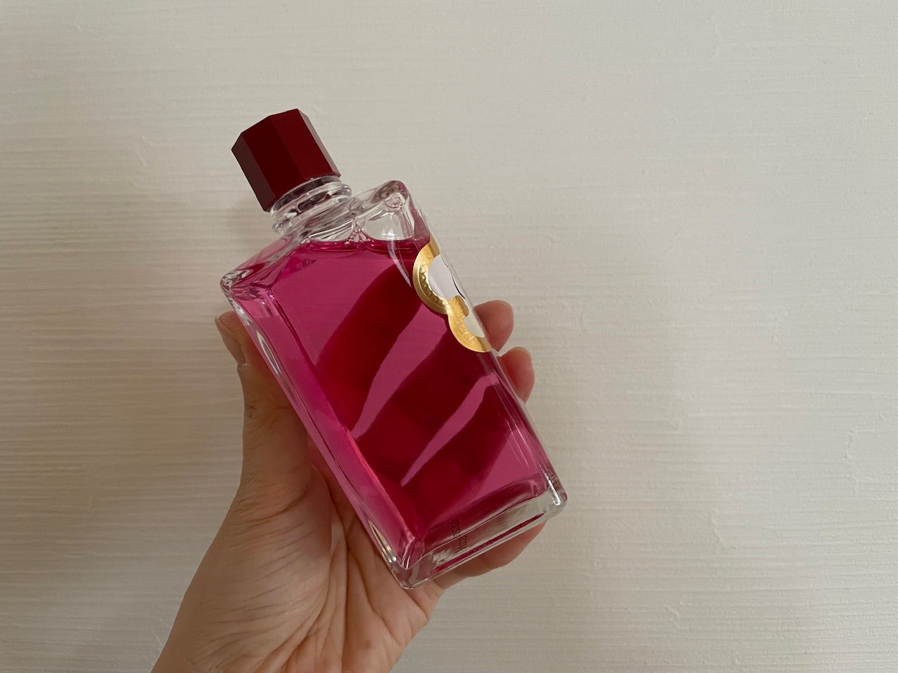 資生堂】驚きの550円！レトロ瓶がかわいい拭き取り化粧水