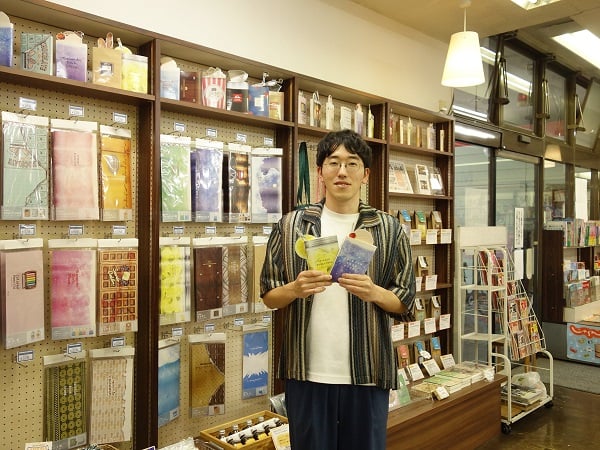 こだわりの書店紹介】第3回目は、オリジナルブックカバーが今大人気の
