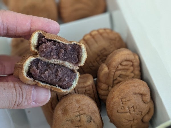 鳩の饅頭ページ 鎌倉】鳩サブレーの豊島屋本店限定販売の名所まんじゅうって知っ