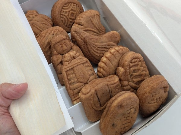 鳩の饅頭ページ 志ほせ饅頭（12個入り）｜大丸松坂屋オンラインストア【公式通販】