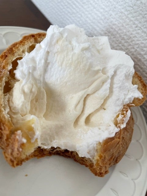 不二家】水曜日限定！窯焼きダブルシュークリームがお得！｜シティ