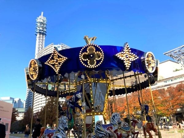 みなとみらい】日本ではここだけ！無料で乗れるルイ・ヴィトンの