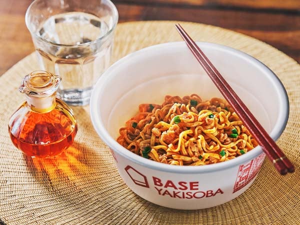 生まれ変わっておいしくなった！ ベースフードの即席麺は一度食べて