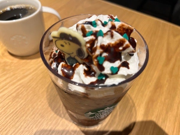 スタバ新作】可愛すぎるスヌーピーフラペチーノ（R）早速飲んで
