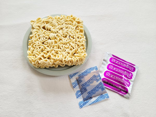 モチモチ麺に驚き！エスニック即席麺「Yum Yum®」日本に本格上陸