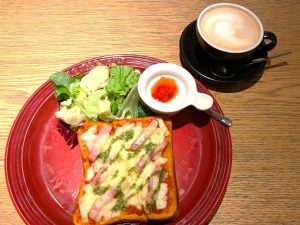 むさしの森珈琲」でモーニング！ふんわりパンと香るコーヒーで充実の朝