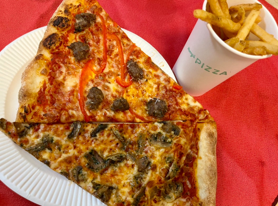 ピザ CRAZY PIZZA : LIFE | ライフの近くに本格ピザを。