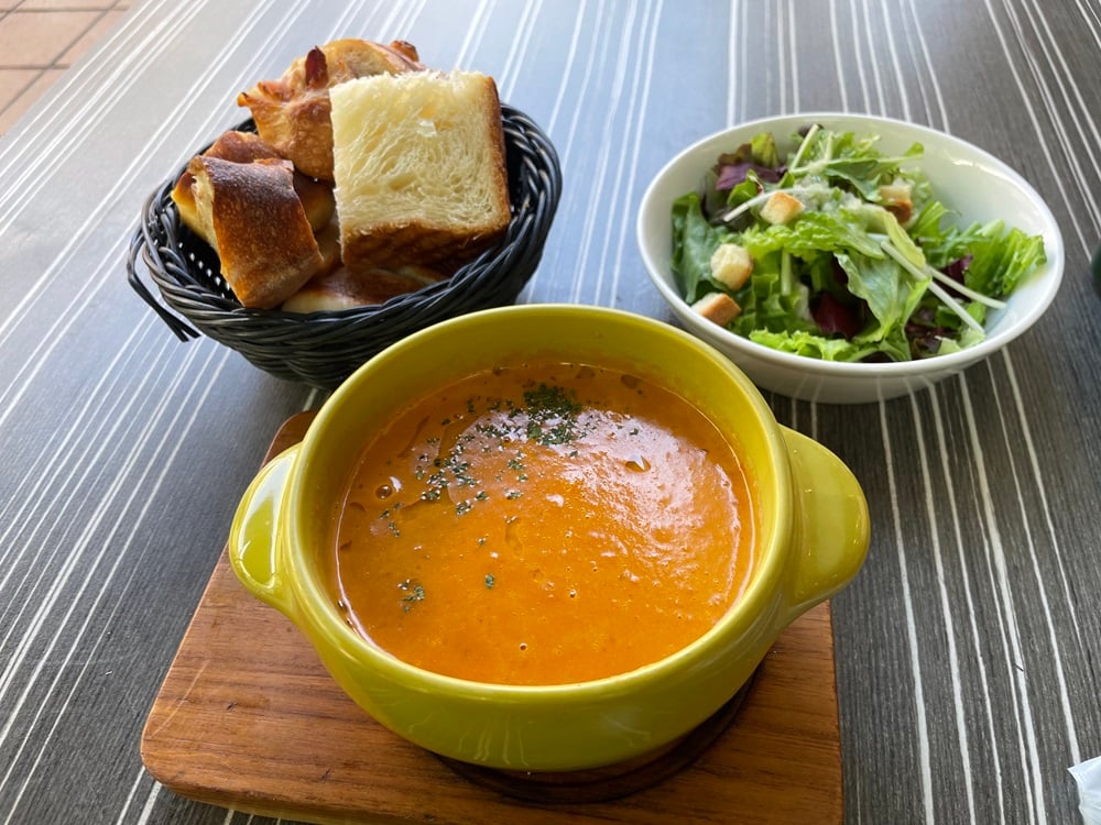 超豪華パン食べ放題ランチ】平日の「俺のイタリアン」が魅力的すぎる