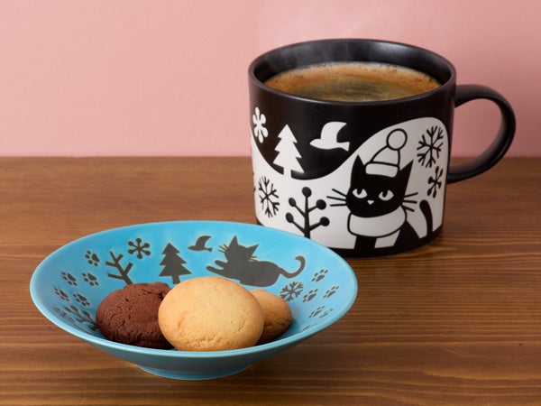 ベローチェ】コーデュロイバッグや穴にはまる「黒ねこマグカバー