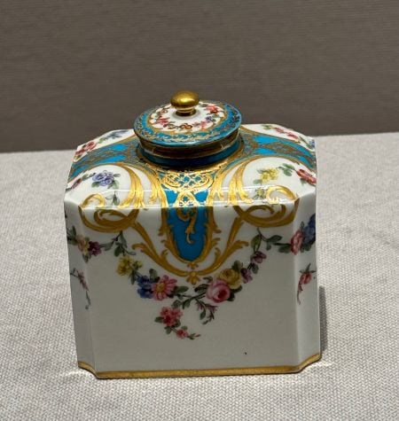 華やぐシーズンに姫気分♡細見美術館「セーヴル フランス宮廷の磁器