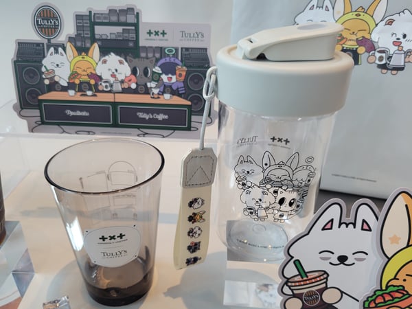TOMORROW X TOGETHER」とタリーズが初コラボ！絶対ゲットにしたい限定