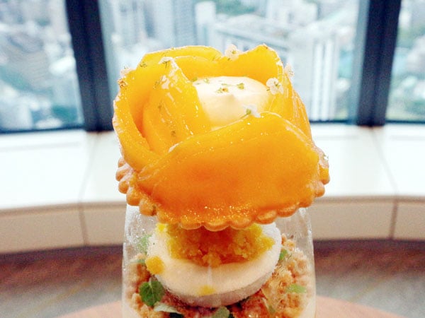 麻布台ヒルズ】全12種のアートなパフェが集結！ 空の上で味わう